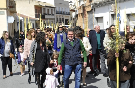 Los alboloteños se echaron a la calle en el inicio de la Semana Santa (J. MILENA)