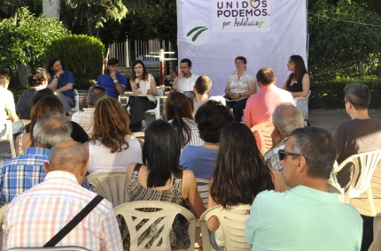 Un momento de la charla en el parque Guaynabo