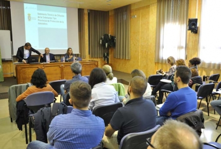 El seminario para la presentación de la nueva ordenanza tuvo lugar en el salón de actos del OAL de Albolote. 