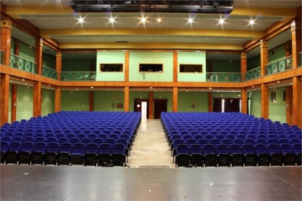 Vista general del auditorio de la Casa de la Cultura de Albolote