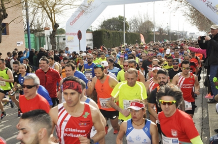 Momento de la salida de la carrera desde el Paseo Lucilo Carvajal.