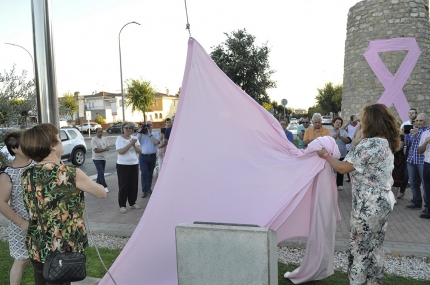 Un momento del izado de la bandera