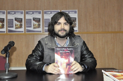 David Pérez Trapero en la presentación de su novela.