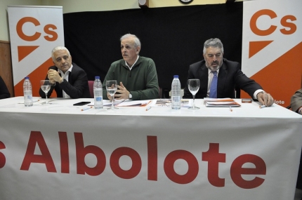 Manuel Montalvo junto con el Diputado provincial, Francisco Rodríguez y el parlamentario, José Antonio Funes