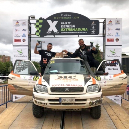 Moreno y Camino celebran la victoria en el Rally Dehesa de Extremadura 