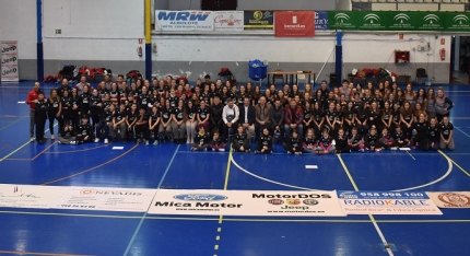 Equipos del club alboloteño de Voley 