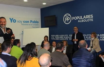 Salustiano Ureña en reunión con los afiliados del PP 