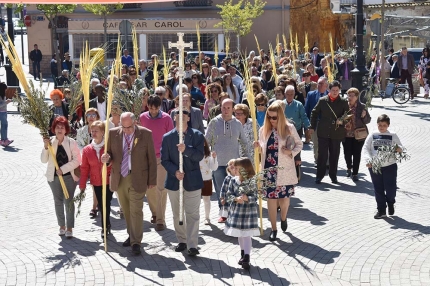Concurrida procesión del Domingo de Ramos que abre formalmente la Semana Santa 2019.