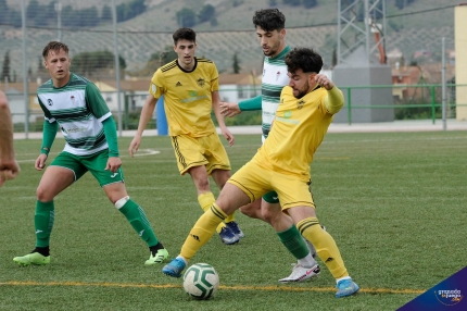 Una acción del encuentro jugado entre FC Cubillas y Céltic CF