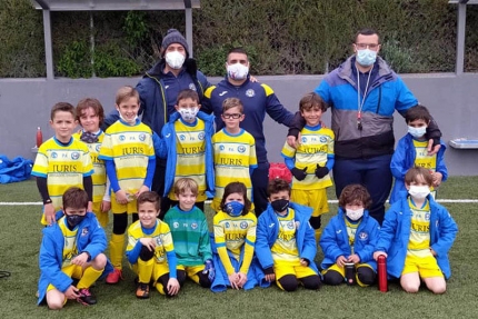 Equipo prebenjamín del Albolote Socce que esta jornada juega en Motril