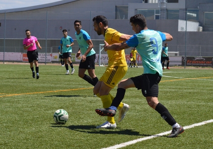 El FC Cubillas perdió su partido en casa ante el Athletic Coín (J. PALMA)