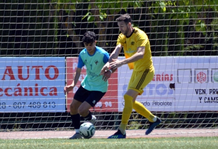 El FC Cubillas perdió su partido en casa ante el Athletic Coín (J. PALMA)