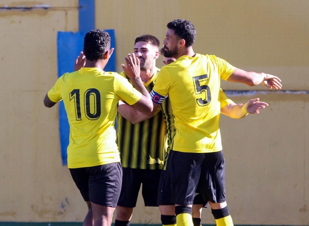 Los jugadores del FC Cubillas celebran uno de los goles ante el CD Vilches (ENCARNI QUESADA)