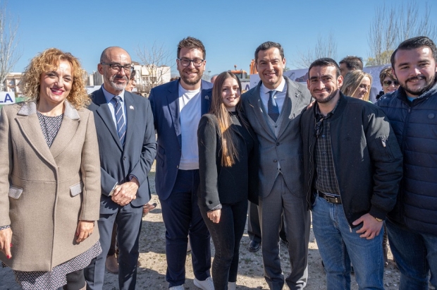 Nuevas Generaciones del PP con el presidente de la Junta de Andalucía