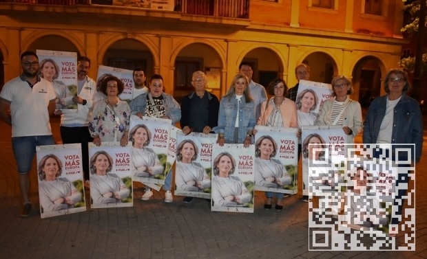 Responsables públicos y militantes del PSOE al inicio de la campaña electoral  