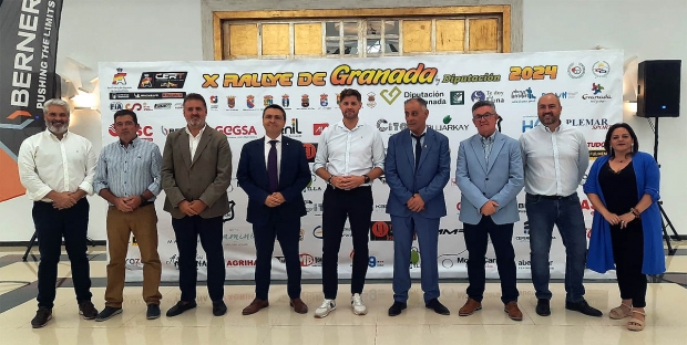 Ingrid Pérez, a la derecha de la imagen, en la presentación del Rallye de Granada (J. PALMA)