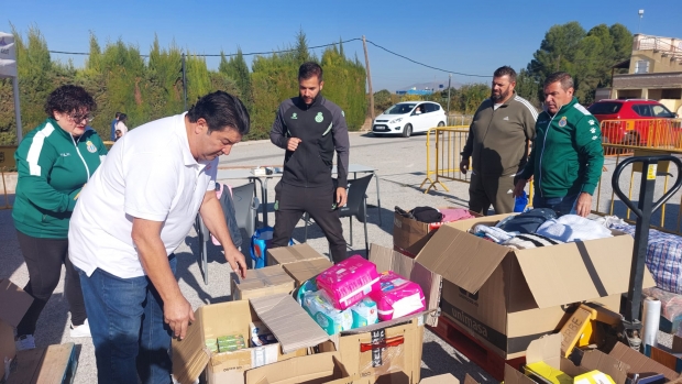 Organización de la ayuda en el polideportivo municipal 