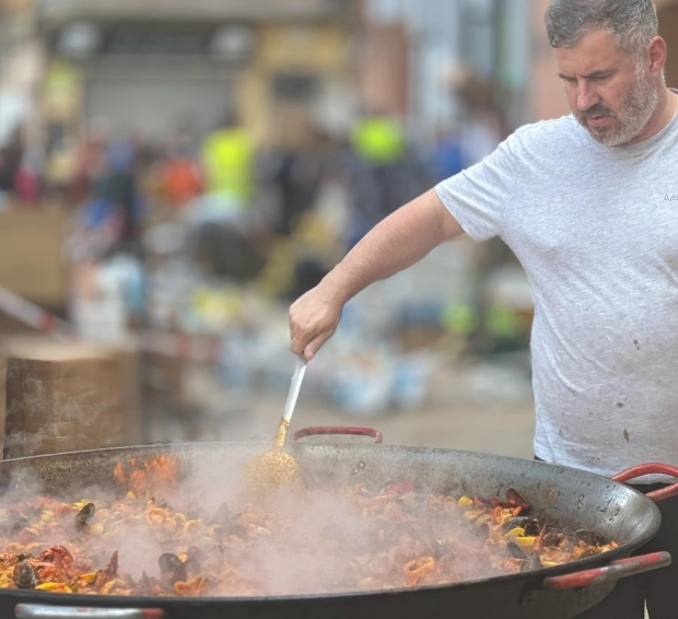 Aitor durante su estancia en Valencia colaborando como cocinero. 